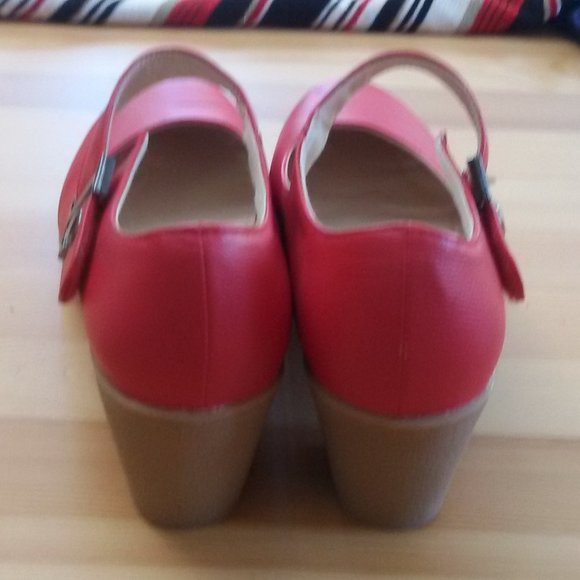 New Comfortable Red Shoes Sz Eur 40 / 9.5 US - Picture 11 of 14